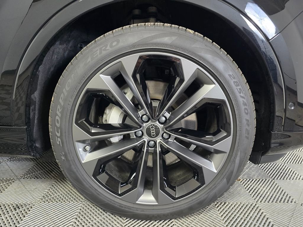 New 2026 Audi Q7 3.0T Premium Plus image 2