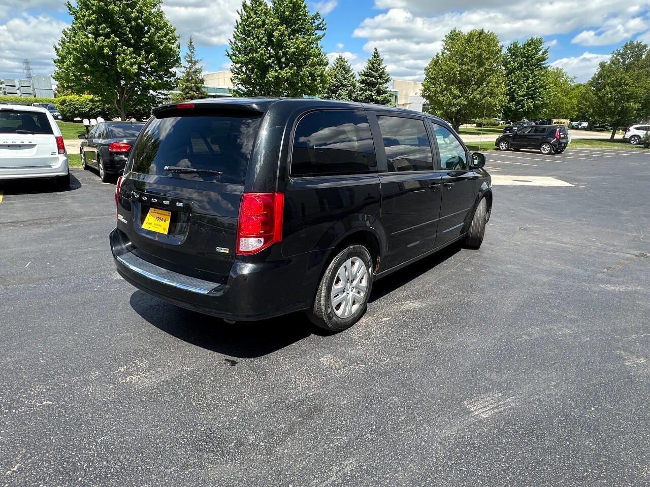 Used 2014 Dodge Grand Caravan SE w/ Quick Order Package 29E SE FWD image 5