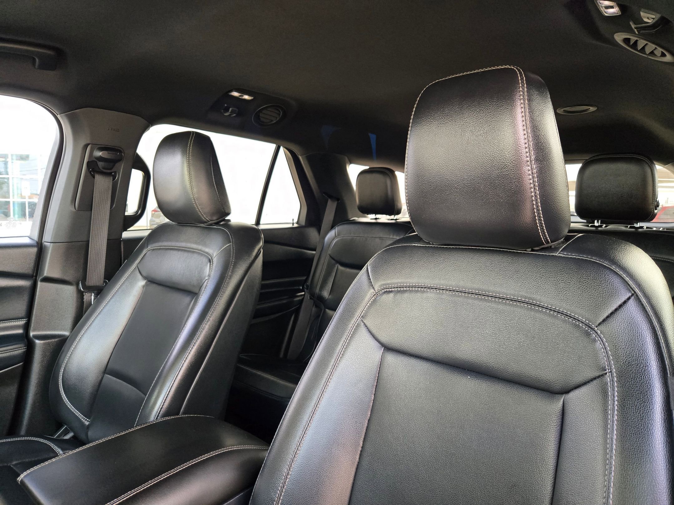 Used 2020 Ford Explorer XLT w/ Equipment Group 202A image 13