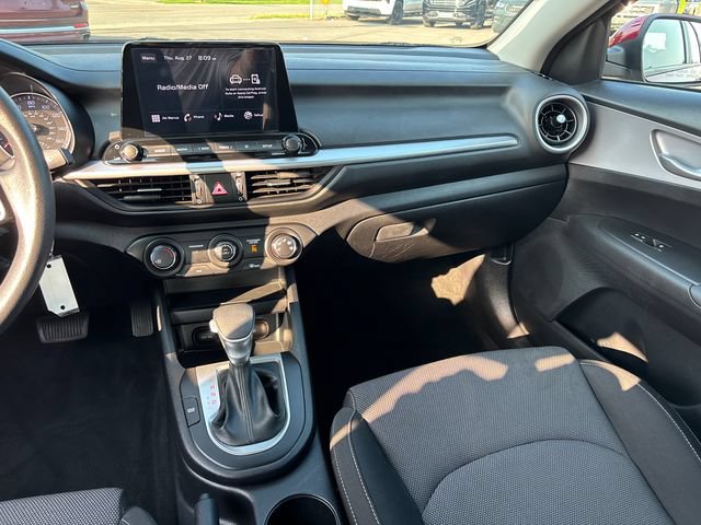 Used 2024 Kia Forte LXS w/ LXS Technology Package FWD image 12