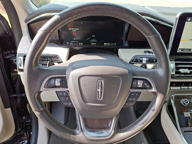 Used 2019 Lincoln Navigator Reserve AWD/4WD image 17