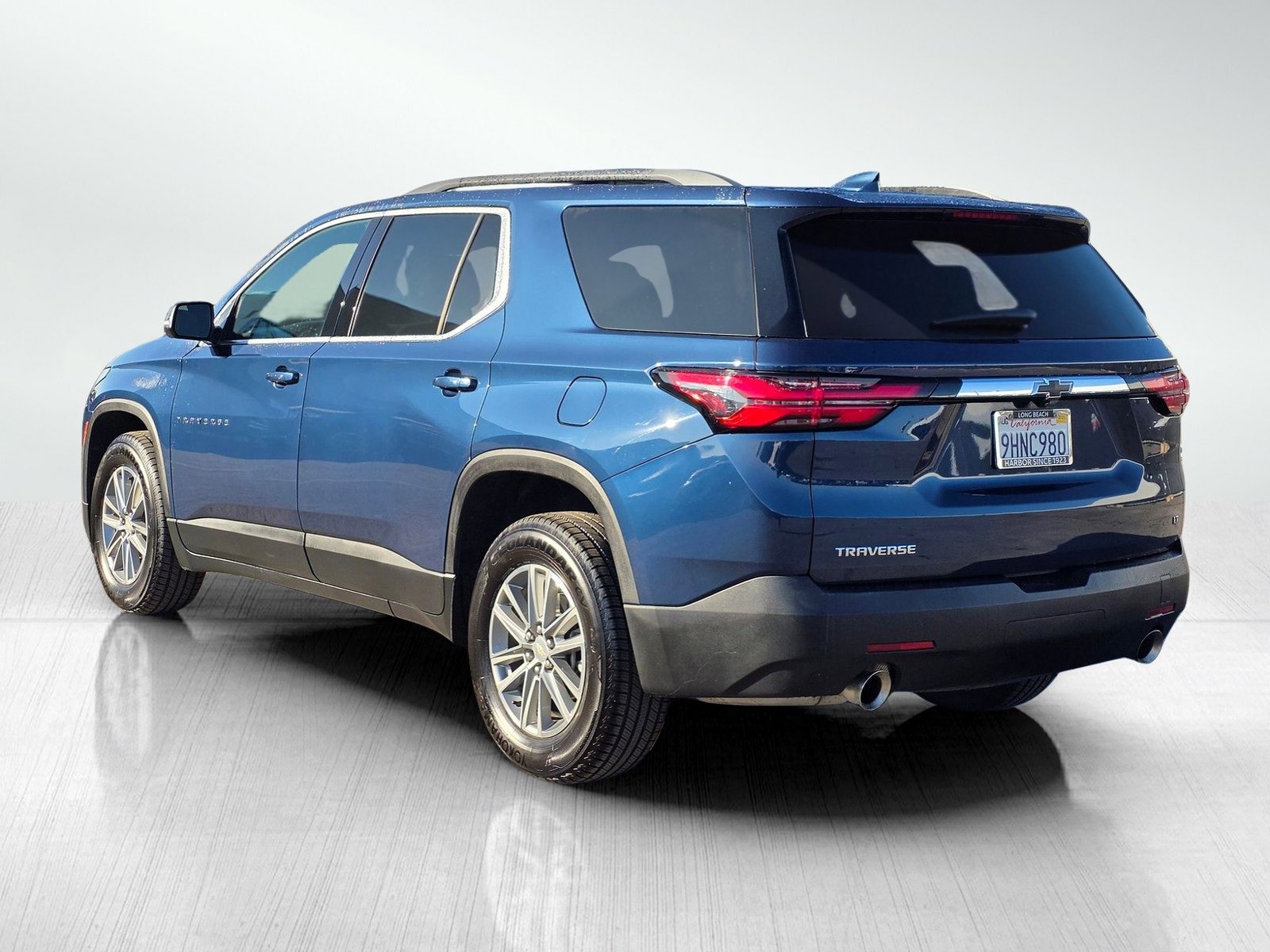 Used 2023 Chevrolet Traverse LT image 5