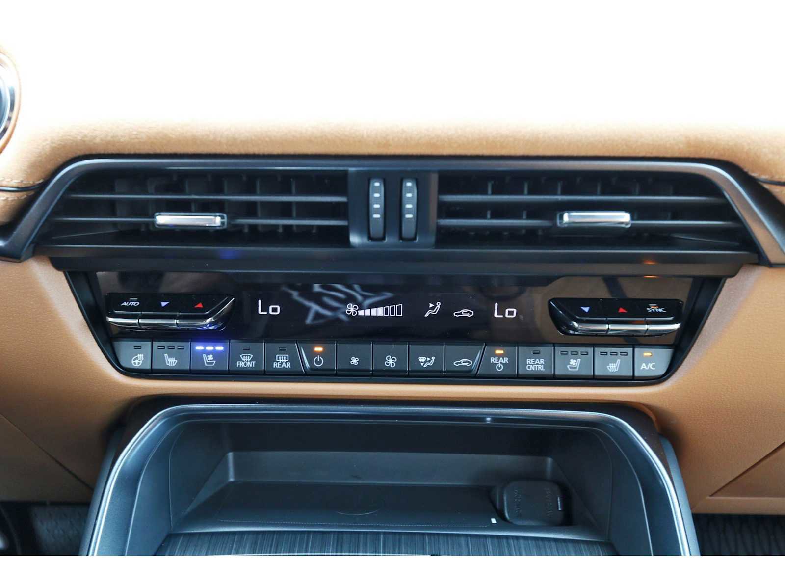 Certified 2025 MAZDA CX-70 3.3 Turbo S w/ Premium Plus image 24