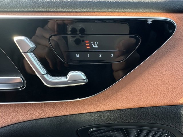 Used 2022 Mercedes-Benz C 300 4MATIC Sedan image 11