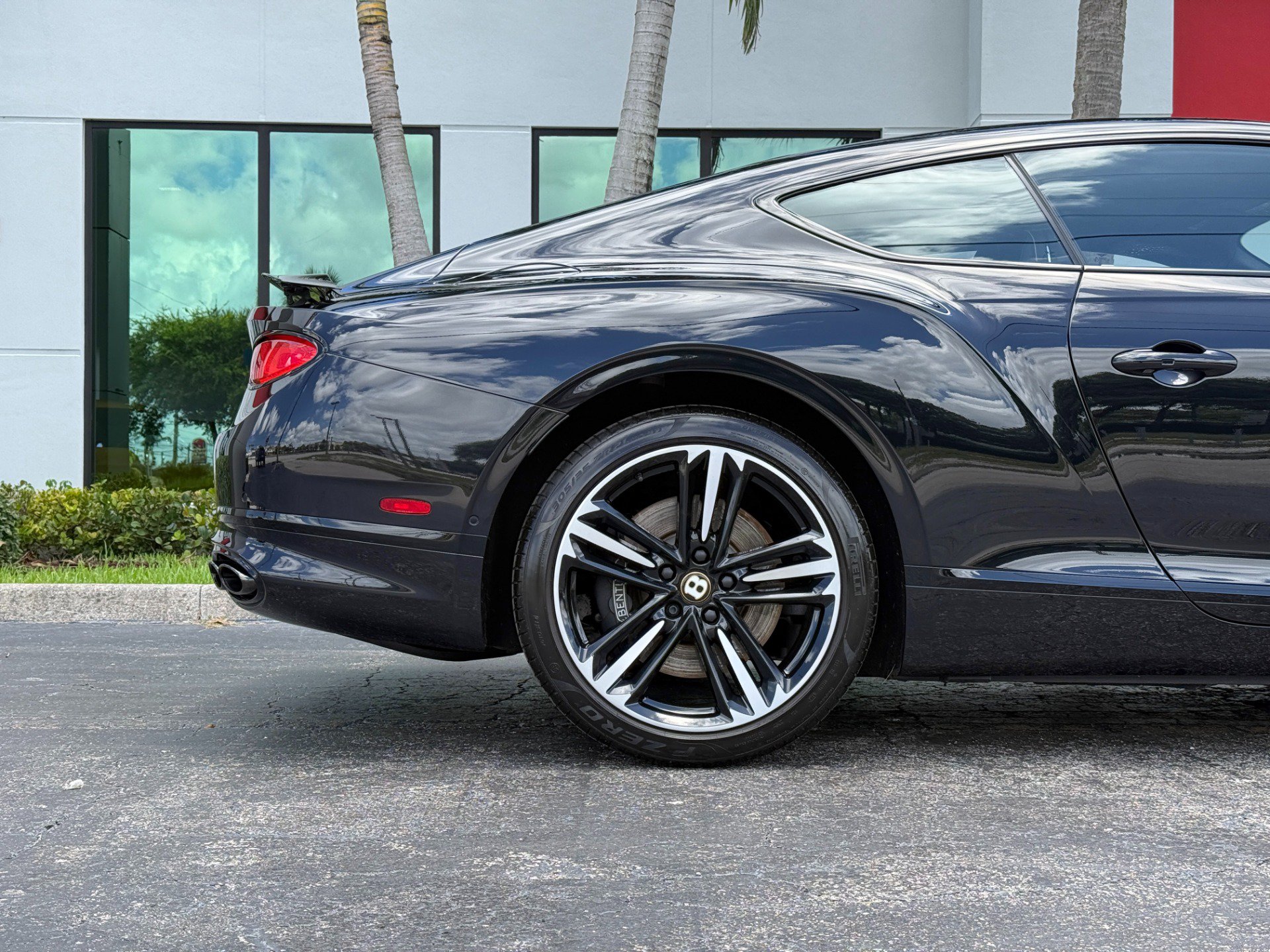 Used 2020 Bentley Continental GT V8 AWD/4WD image 4