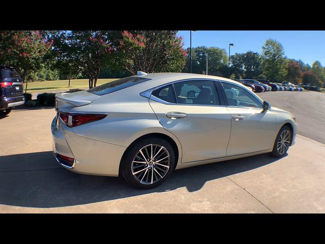Certified 2025 Lexus ES 300h w/ Premium Package FWD image 8