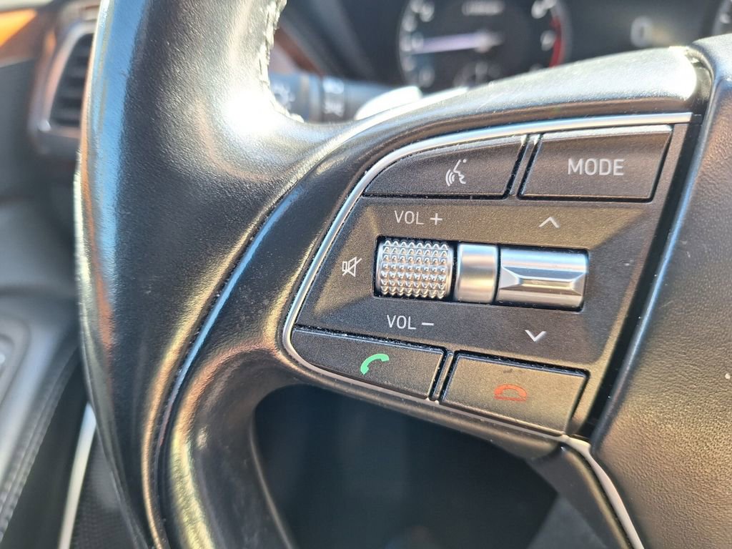 Used 2017 Genesis G90 3.3T Premium image 13