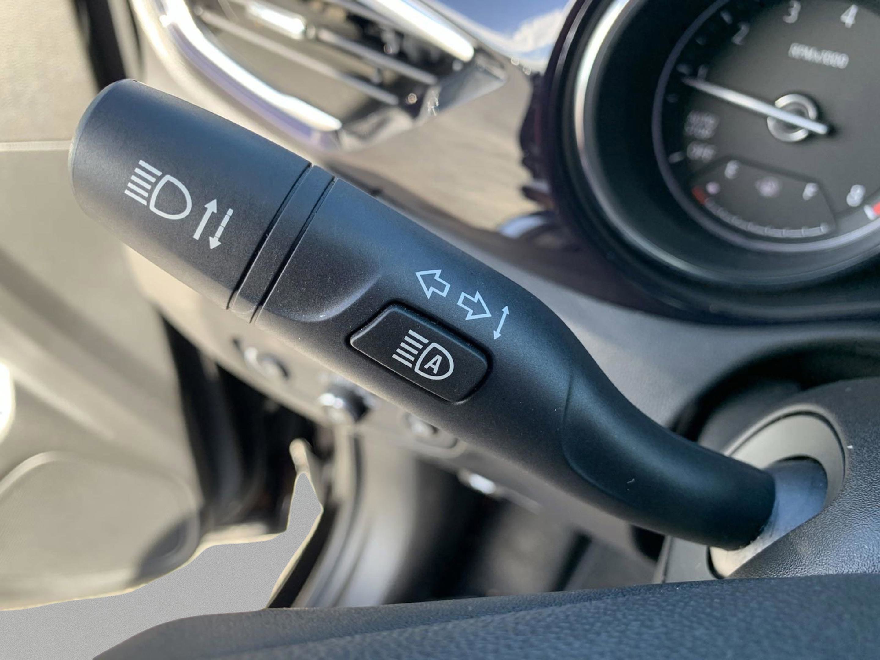 Used 2021 Buick Encore GX Select image 28