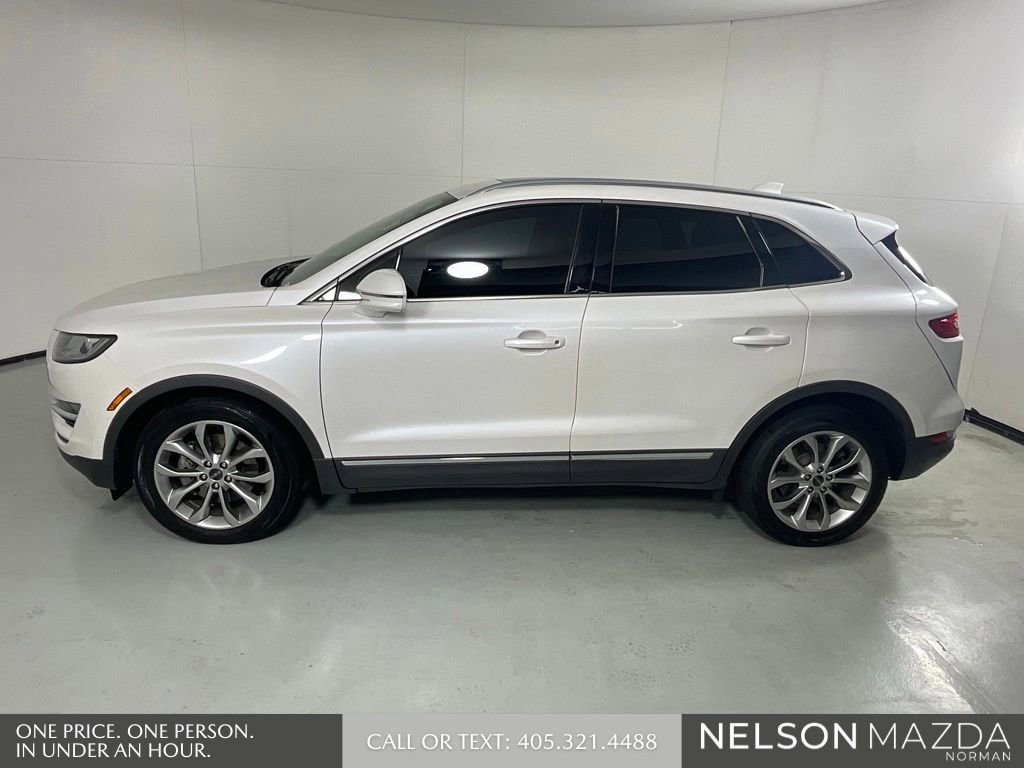 Used 2019 Lincoln MKC Select w/ Select Plus Package FWD image 9