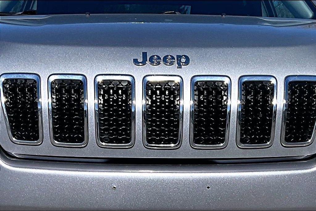 Used 2020 Jeep Cherokee Limited image 29
