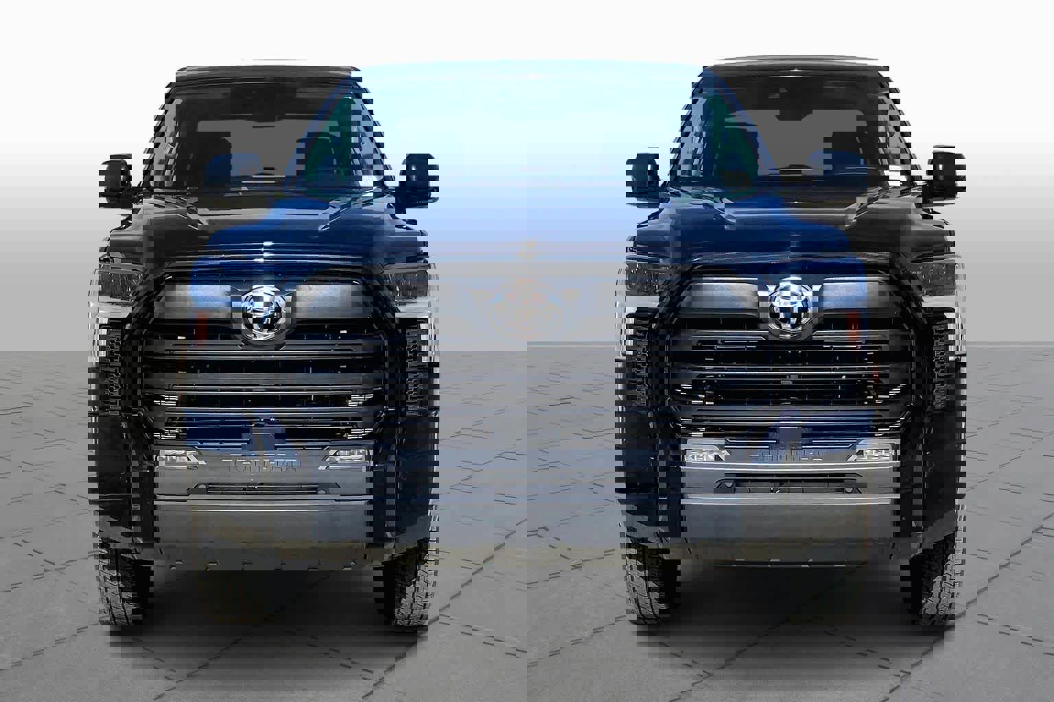 Used 2023 Toyota Tundra SR5 w/ SR5 Convenience Package image 4