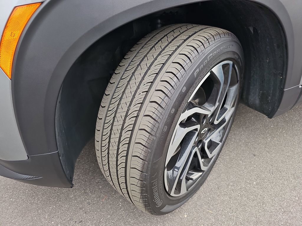 Used 2025 Chevrolet TrailBlazer RS w/ Convenience Package image 29