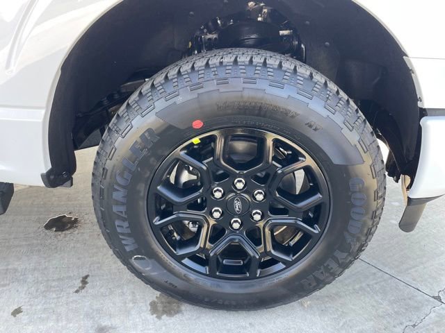 New 2026 Ford F150 XLT w/ Equipment Group 302A MID AWD/4WD image 32