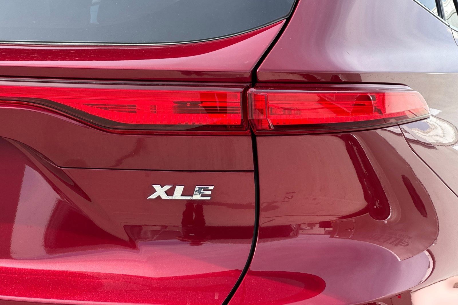 Used 2023 Toyota Venza XLE AWD/4WD image 12