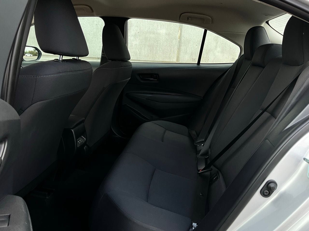 Used 2025 Toyota Corolla LE image 11