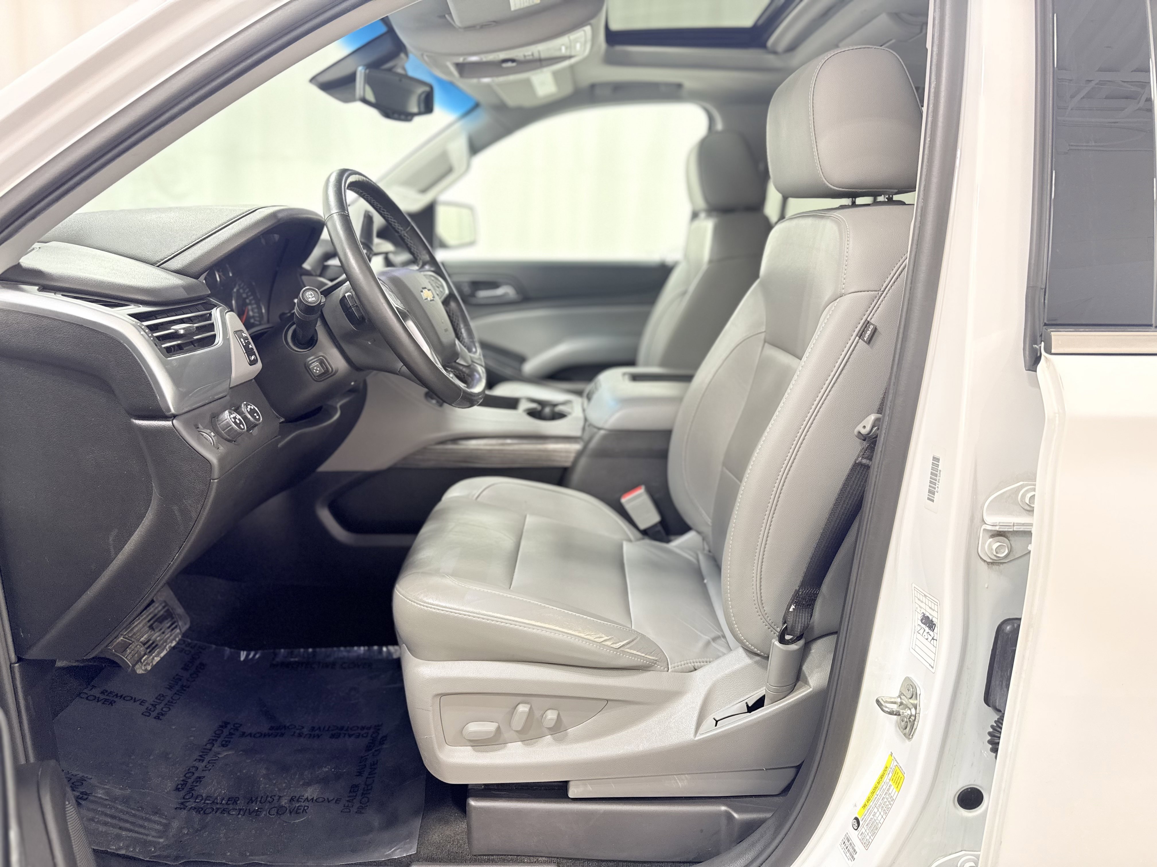 Used 2018 Chevrolet Suburban LT image 16