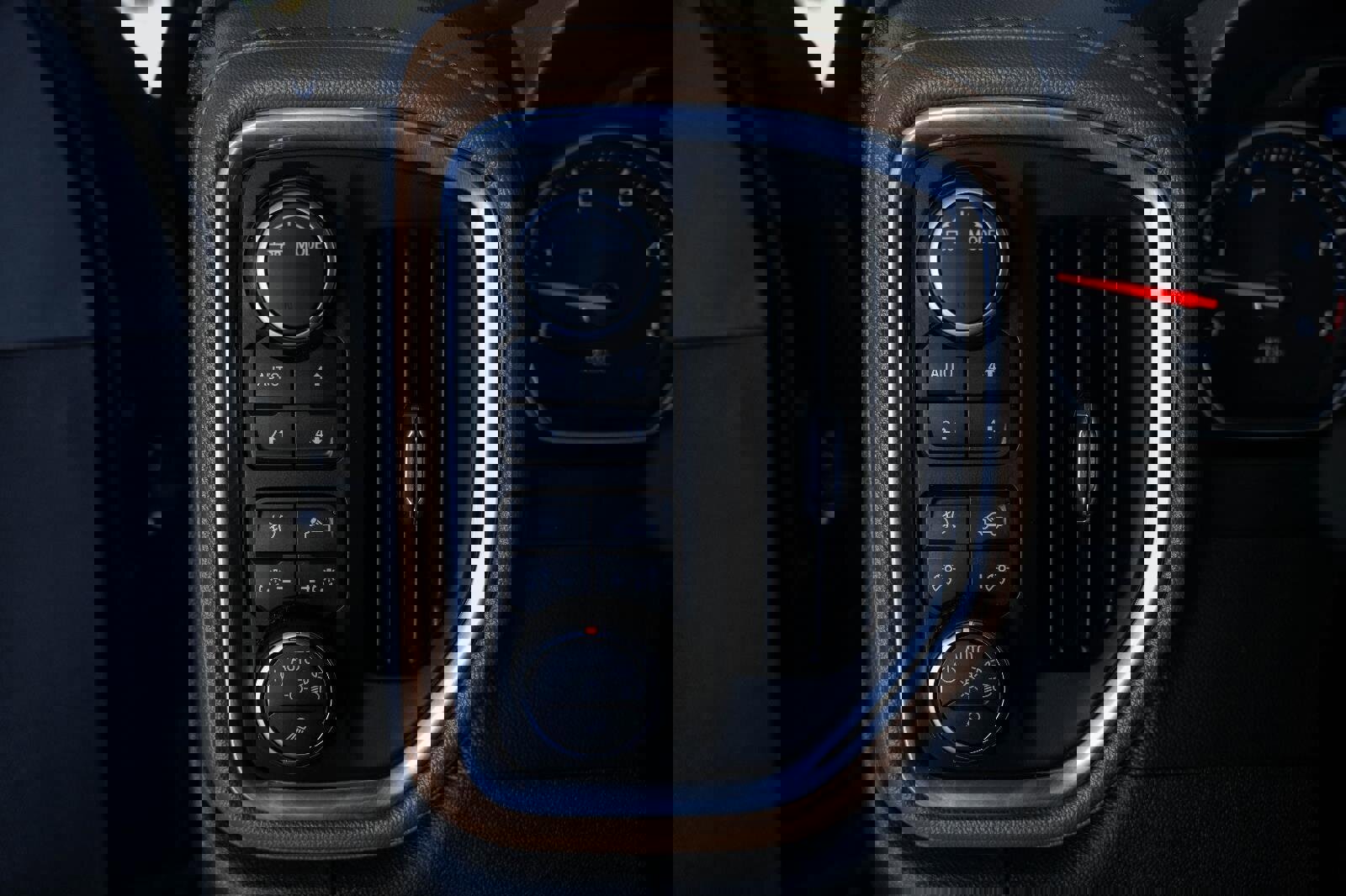 Used 2022 Chevrolet Silverado 3500 High Country image 22