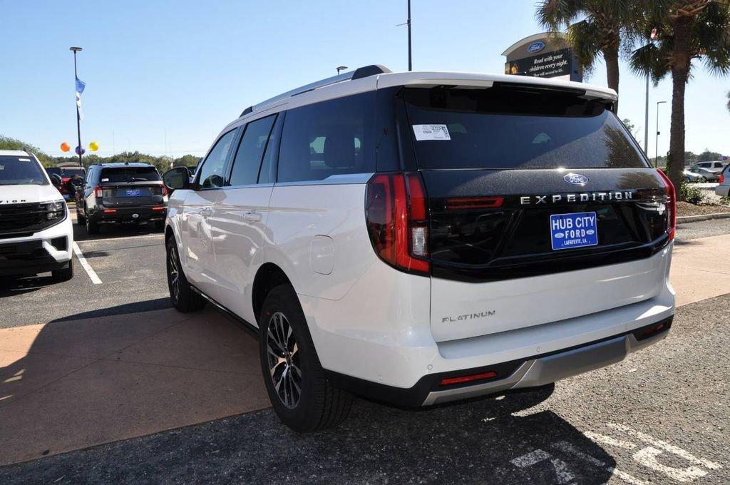 New 2025 Ford Expedition Platinum image 3