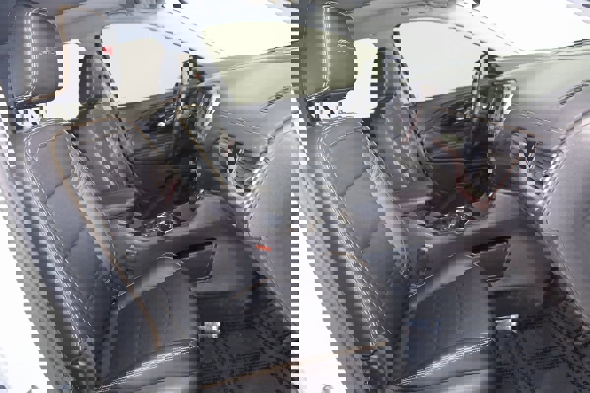 Used 2022 GMC Terrain AT4 w/ Infotainment Package II image 11