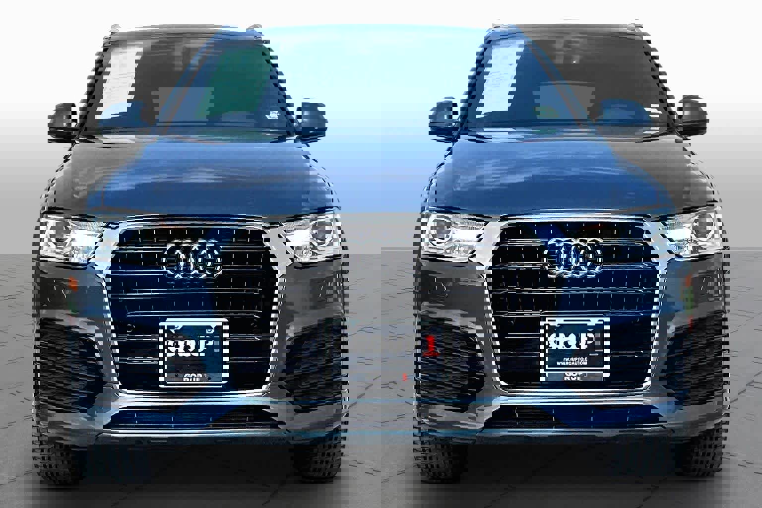 Used 2018 Audi Q3 2.0T Premium w/ Convenience Package FWD image 4