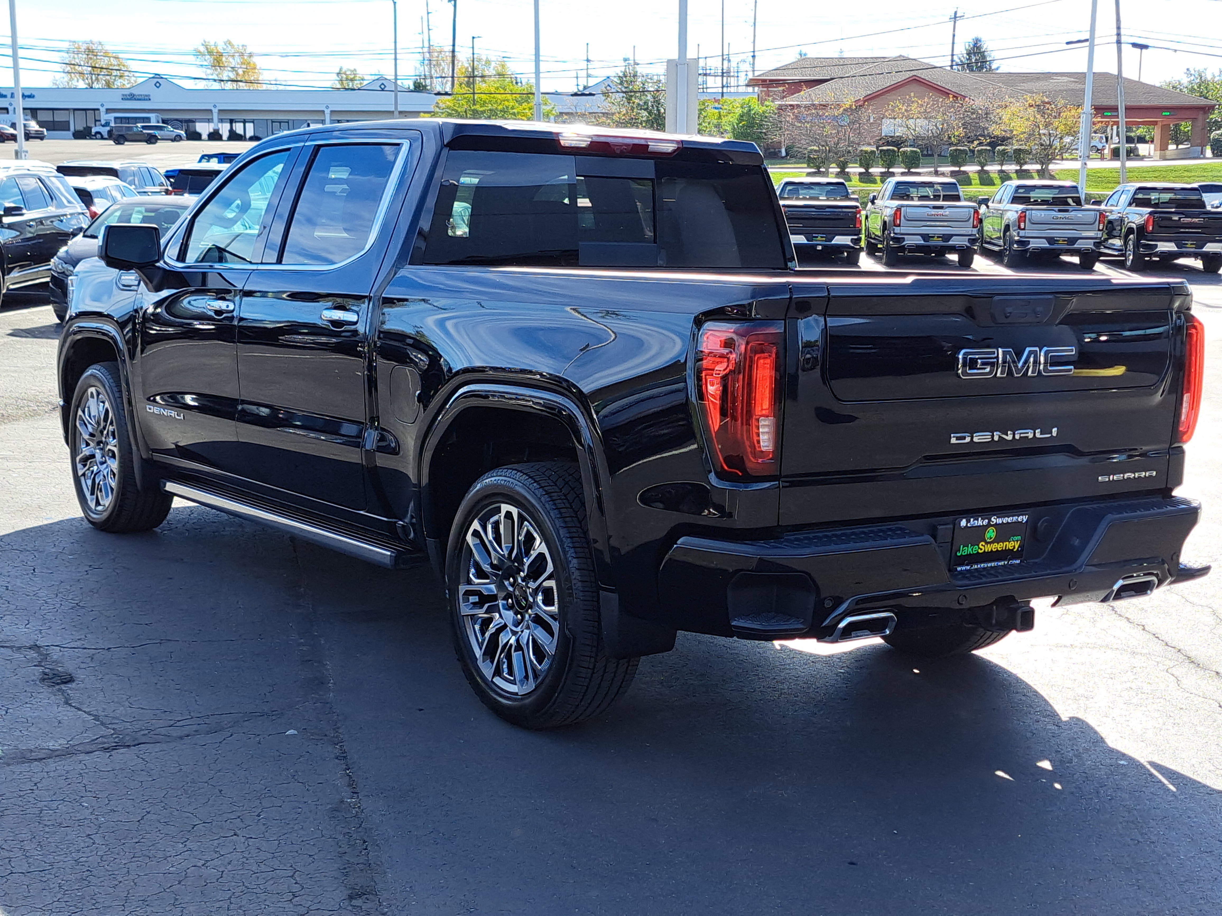 Used 2025 GMC Sierra 1500 Denali Ultimate image 3