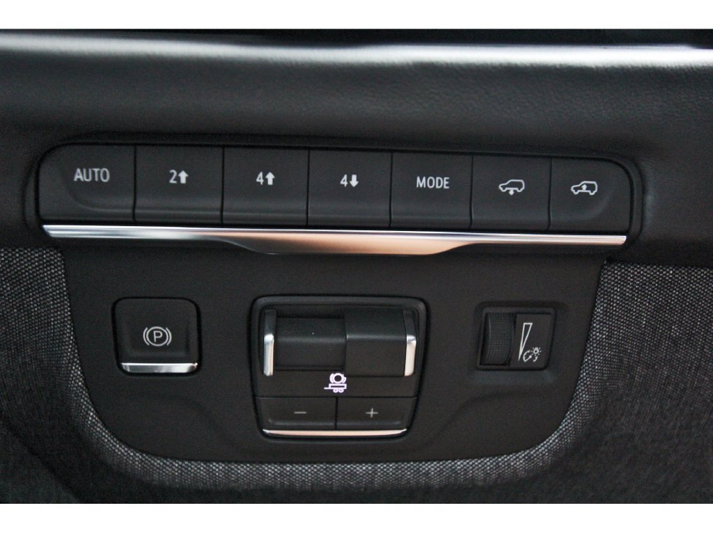Certified 2026 Cadillac Escalade Platinum Sport w/ LPO, ONYX Package AWD/4WD image 20