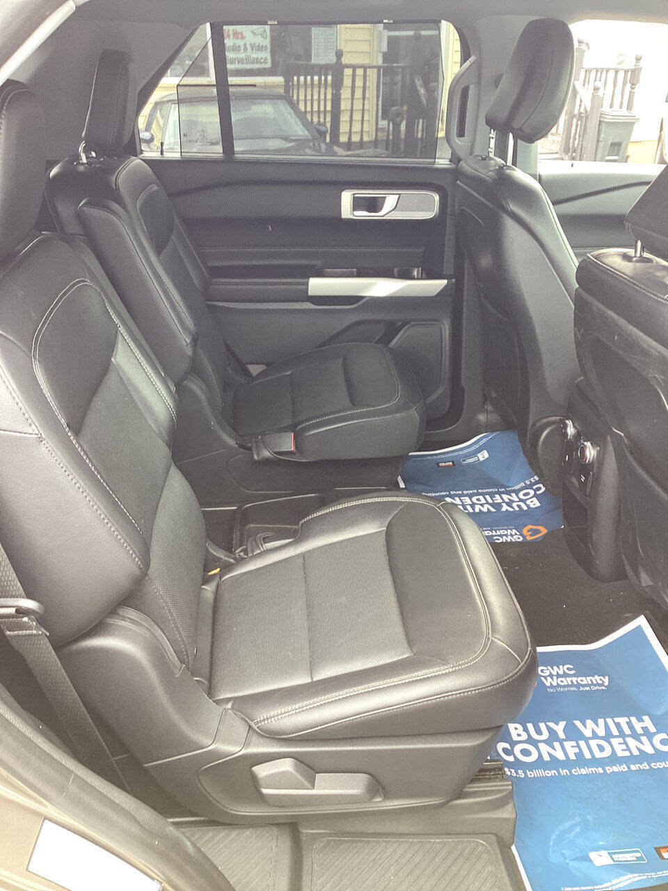 Used 2021 Ford Explorer Limited w/ Equipment Group 301A image 12