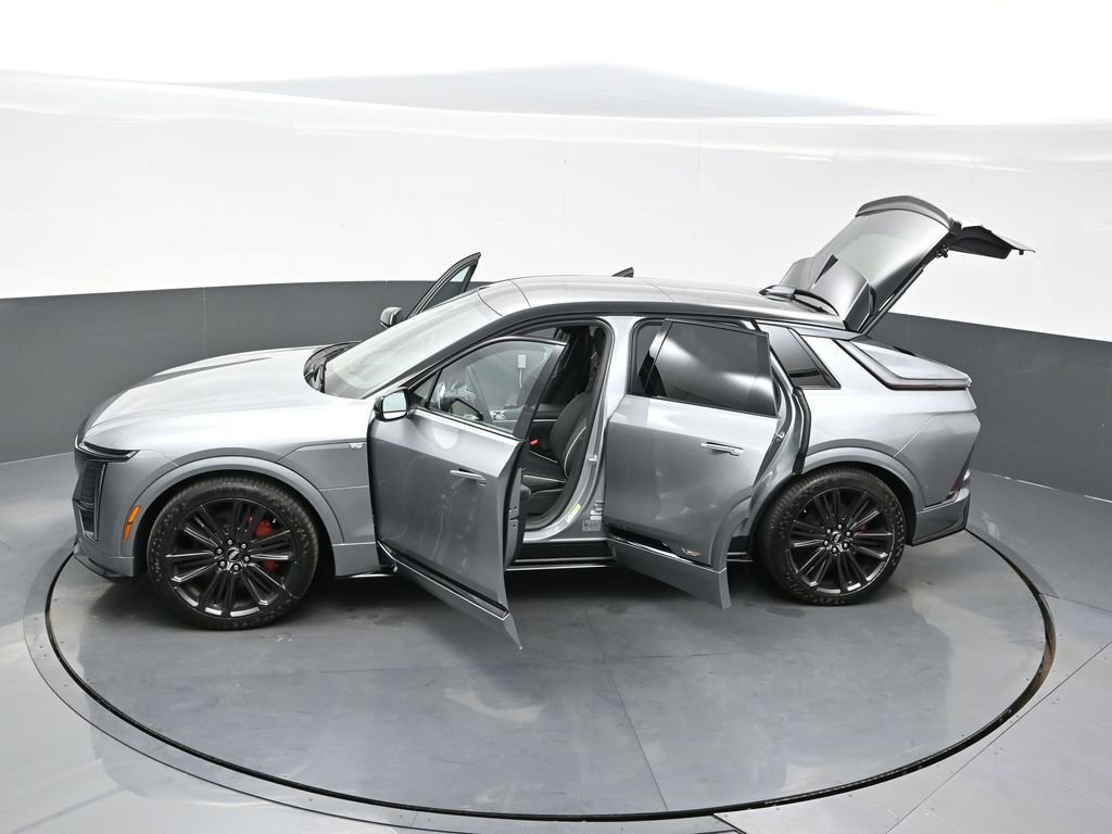 New 2026 Cadillac Lyriq V w/ LPO, Floor Liner Package AWD/4WD image 36