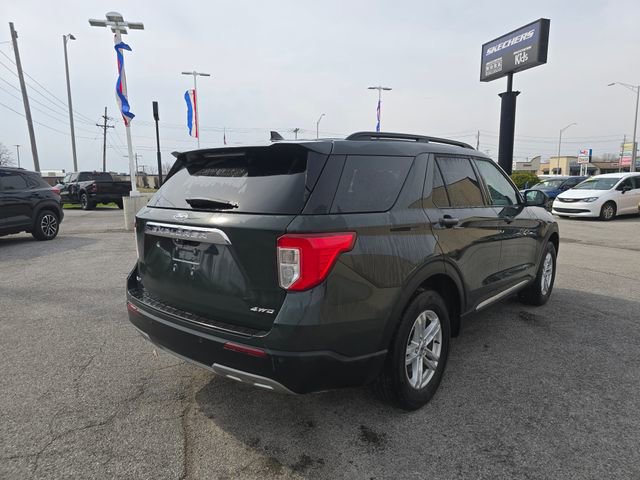Used 2023 Ford Explorer XLT w/ Equipment Group 202A image 5