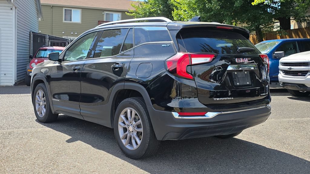 Used 2024 GMC Terrain SLT AWD/4WD image 5