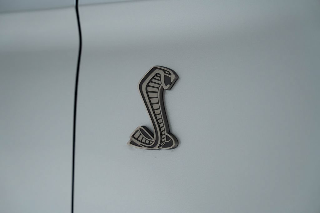 Used 2022 Ford Mustang Shelby GT500 w/ Carbon Fiber Track Pack RWD image 46