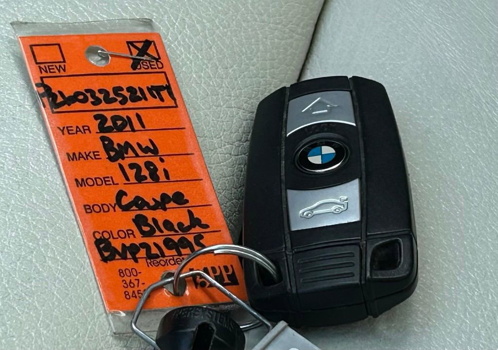 Used 2011 BMW 128i Coupe w/ Premium Pkg RWD image 41