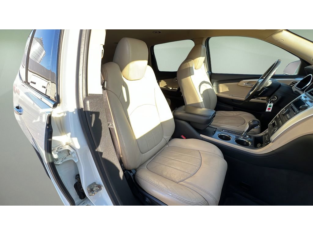 Used 2012 Chevrolet Traverse LTZ AWD/4WD image 32