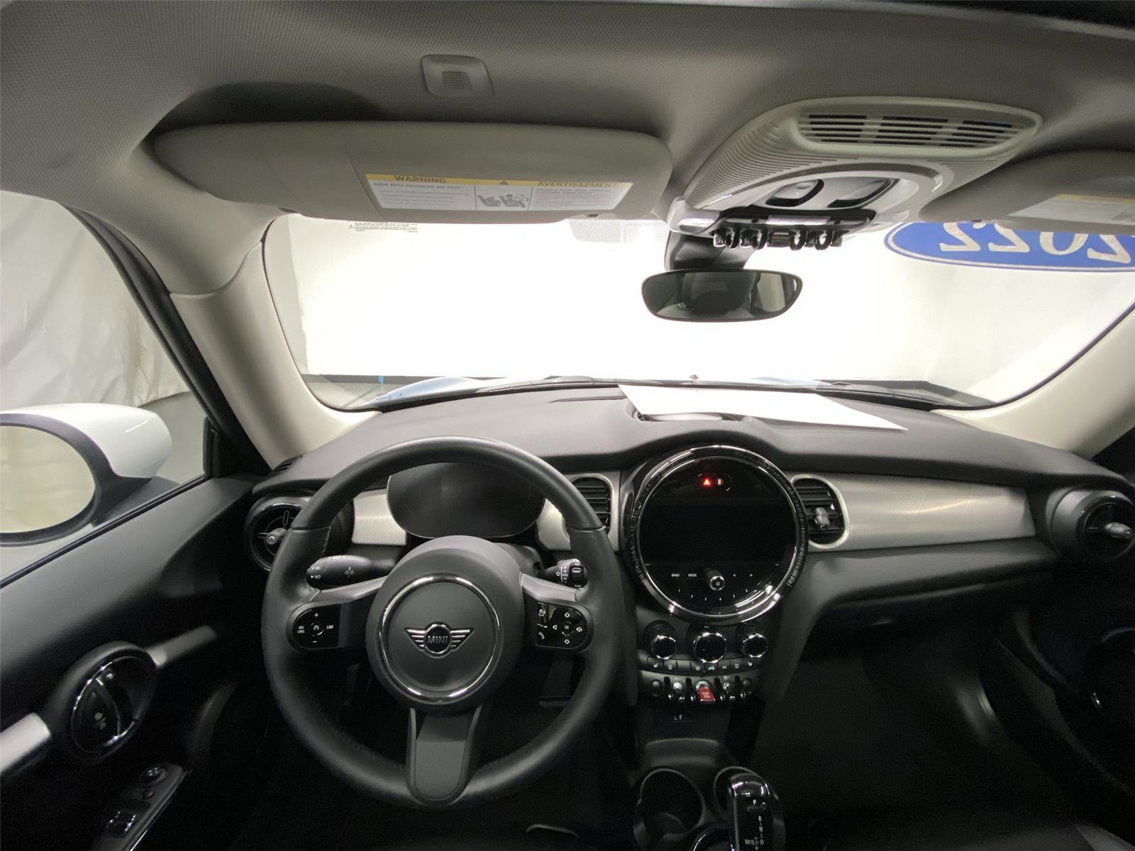 Used 2022 MINI Cooper 2-Door Hardtop FWD image 31