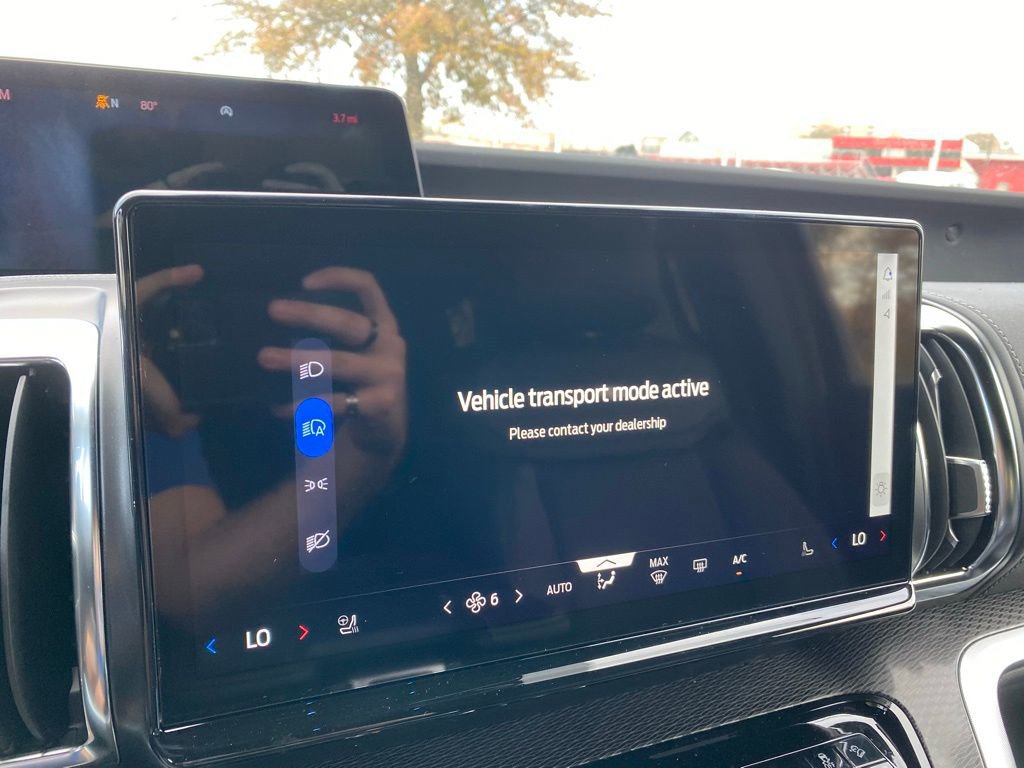 New 2025 Ford Expedition Platinum w/ Stealth Performance Package AWD/4WD image 20