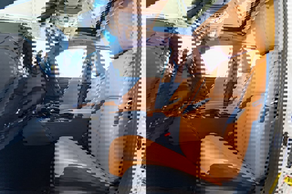 New 2025 Lexus ES 350 image 13