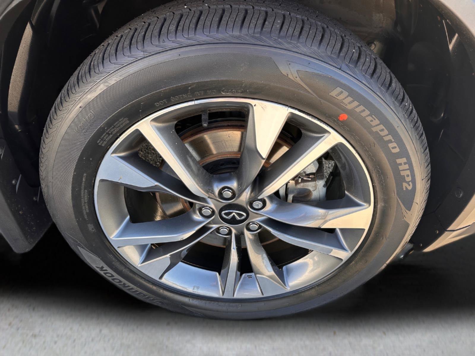 Used 2023 INFINITI QX60 Luxe w/ Performance Audio Package FWD image 30