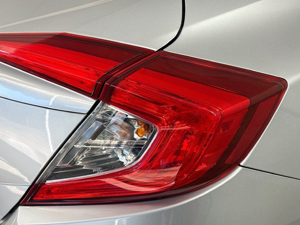 Used 2018 Honda Civic EX image 33
