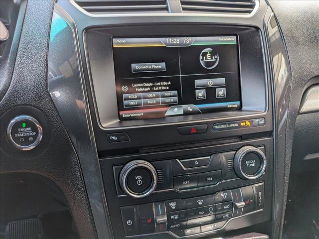 Used 2016 Ford Explorer XLT w/ Equipment Group 202A AWD/4WD image 13