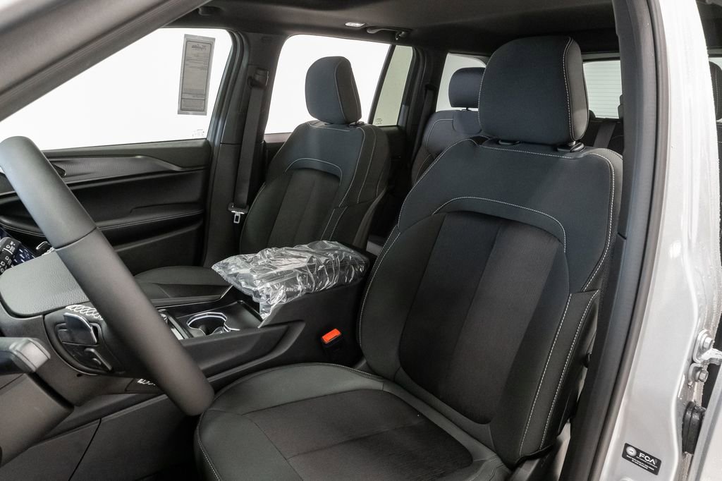 New 2026 Jeep Grand Cherokee Laredo X AWD/4WD image 8