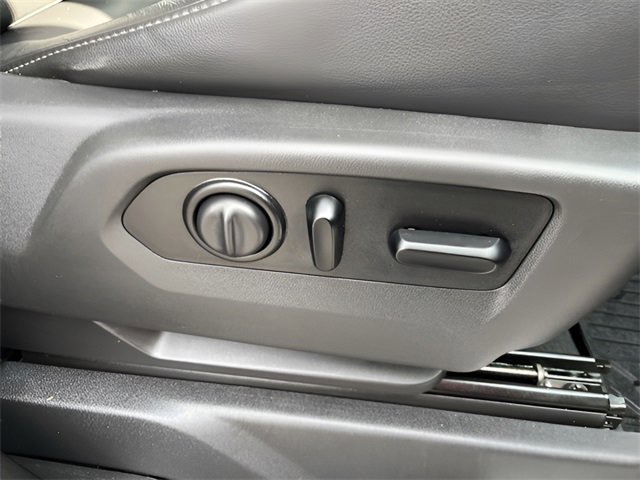 Used 2020 Chevrolet Silverado 2500 LTZ w/ LTZ Premium Package image 39