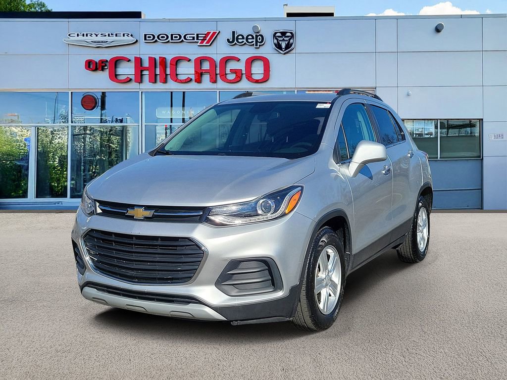 Used 2018 Chevrolet Trax LT w/ LT Convenience Package image 2
