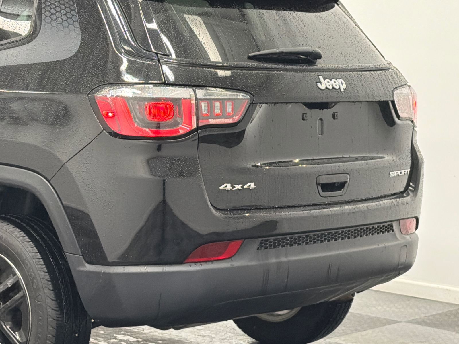Used 2018 Jeep Compass Sport w/ Cold Weather Group image 6