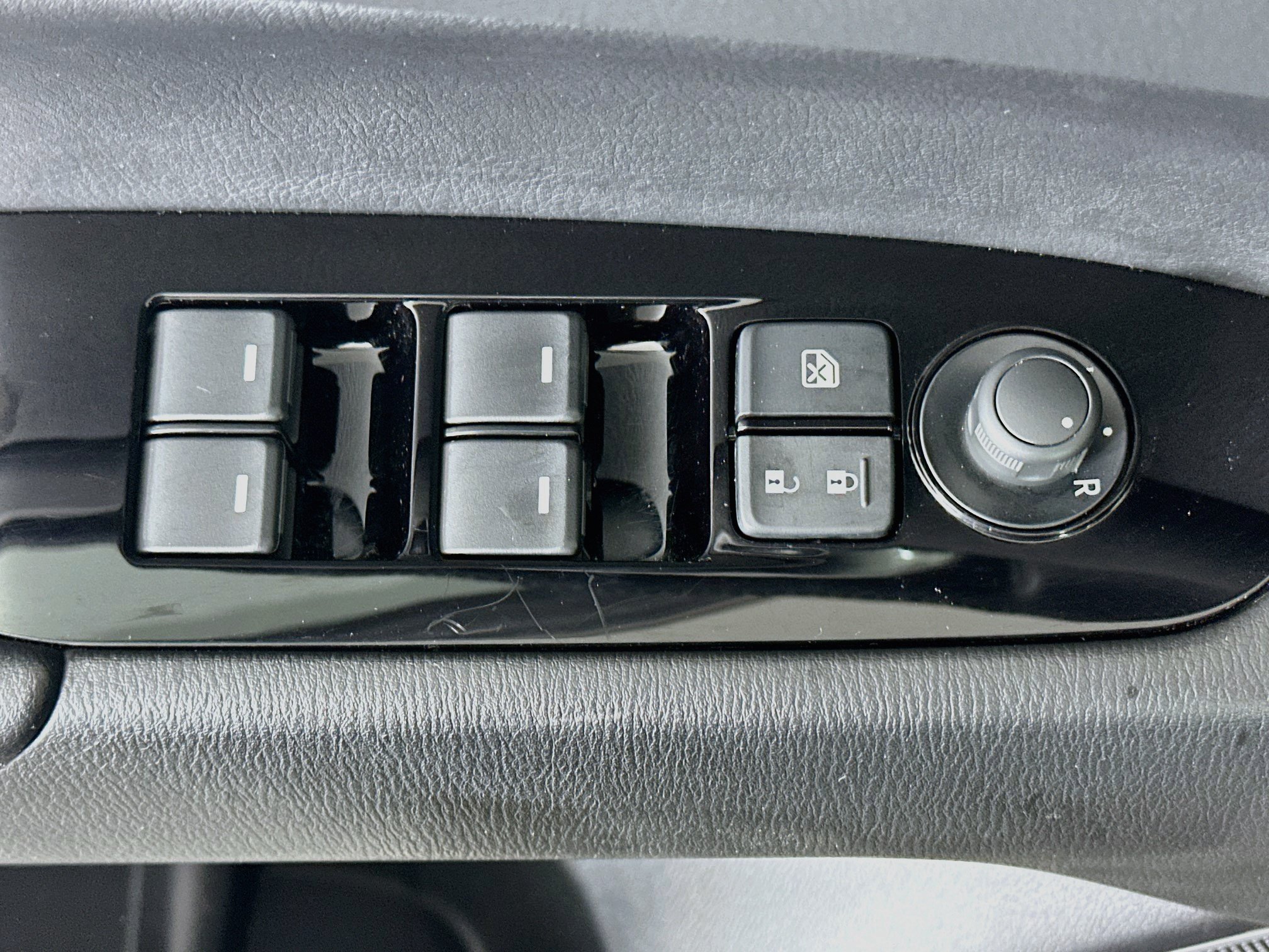 Used 2025 MAZDA CX-5 AWD 2.5 S w/ Preferred Package image 15