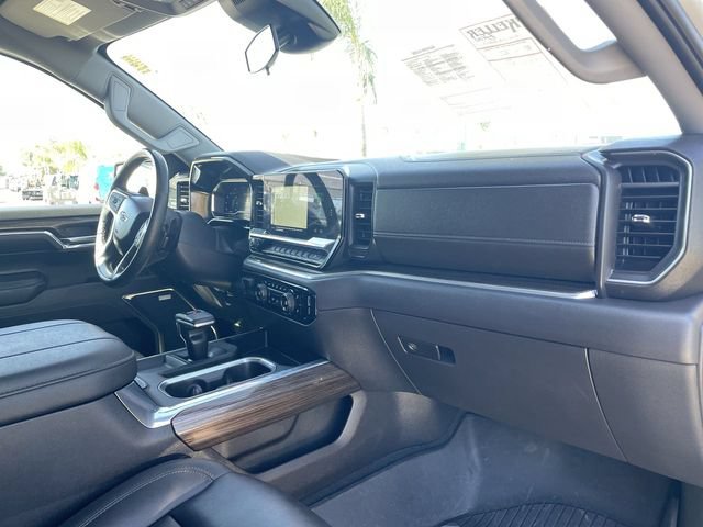 Used 2024 Chevrolet Silverado 1500 LT Trail Boss w/ LT Trail Boss Premium Package AWD/4WD image 28