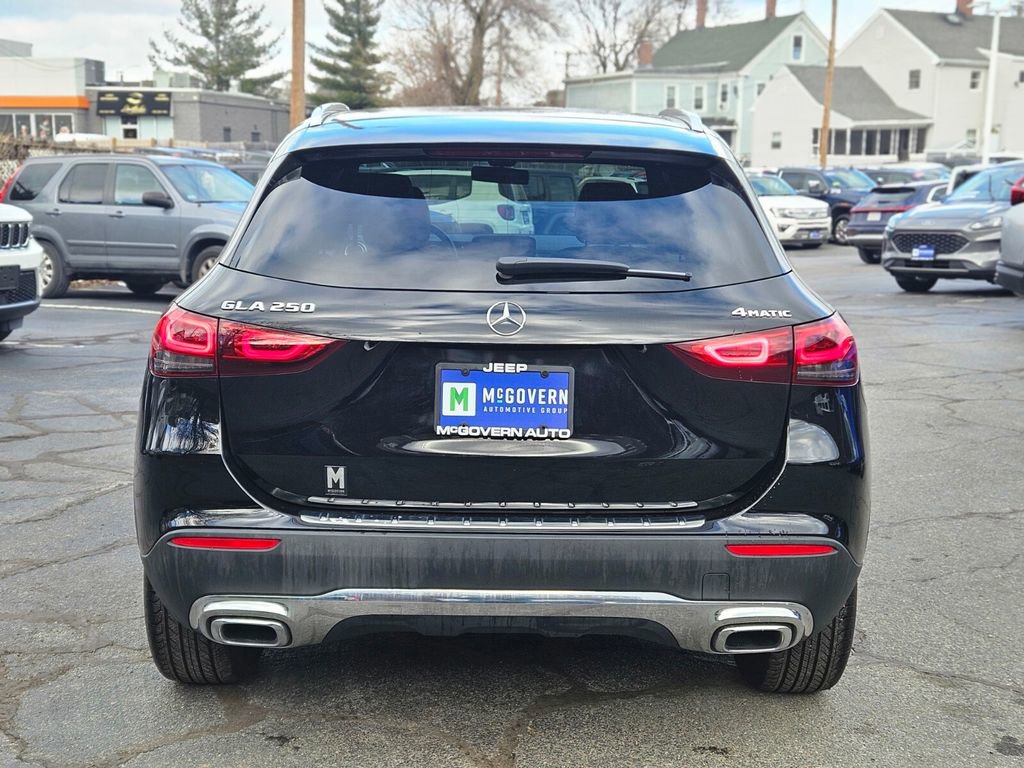 Used 2022 Mercedes-Benz GLA 250 4MATIC image 4