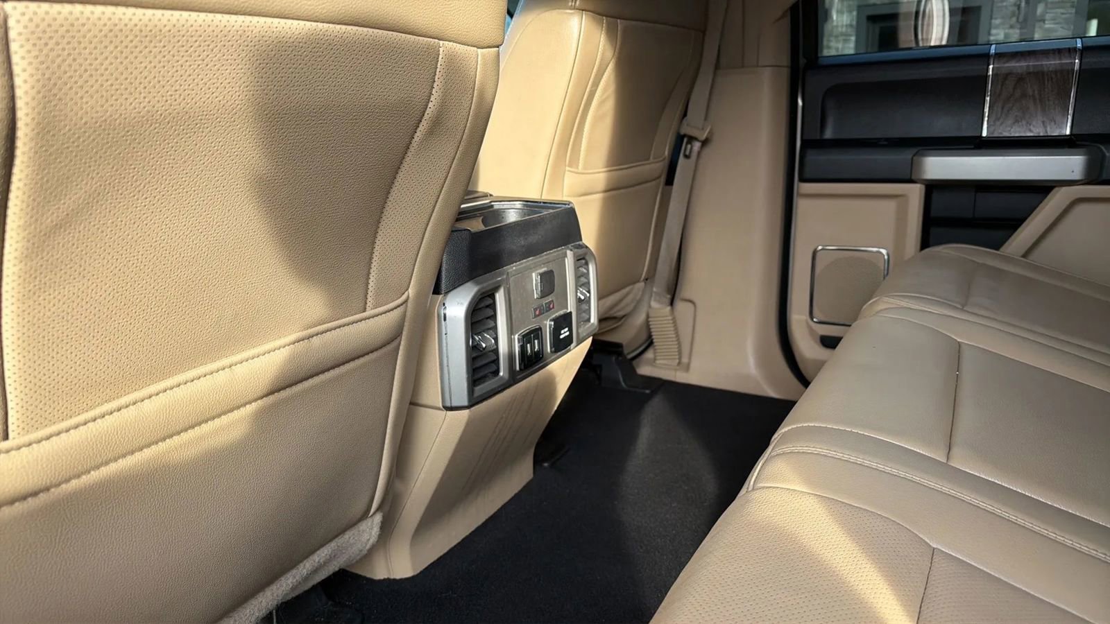 Used 2018 Ford F250 Lariat w/ Lariat Ultimate Package image 11