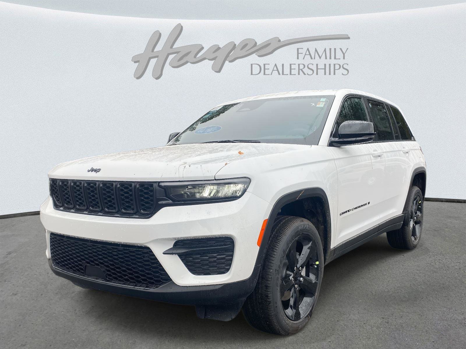 New 2025 Jeep Grand Cherokee Altitude image 25