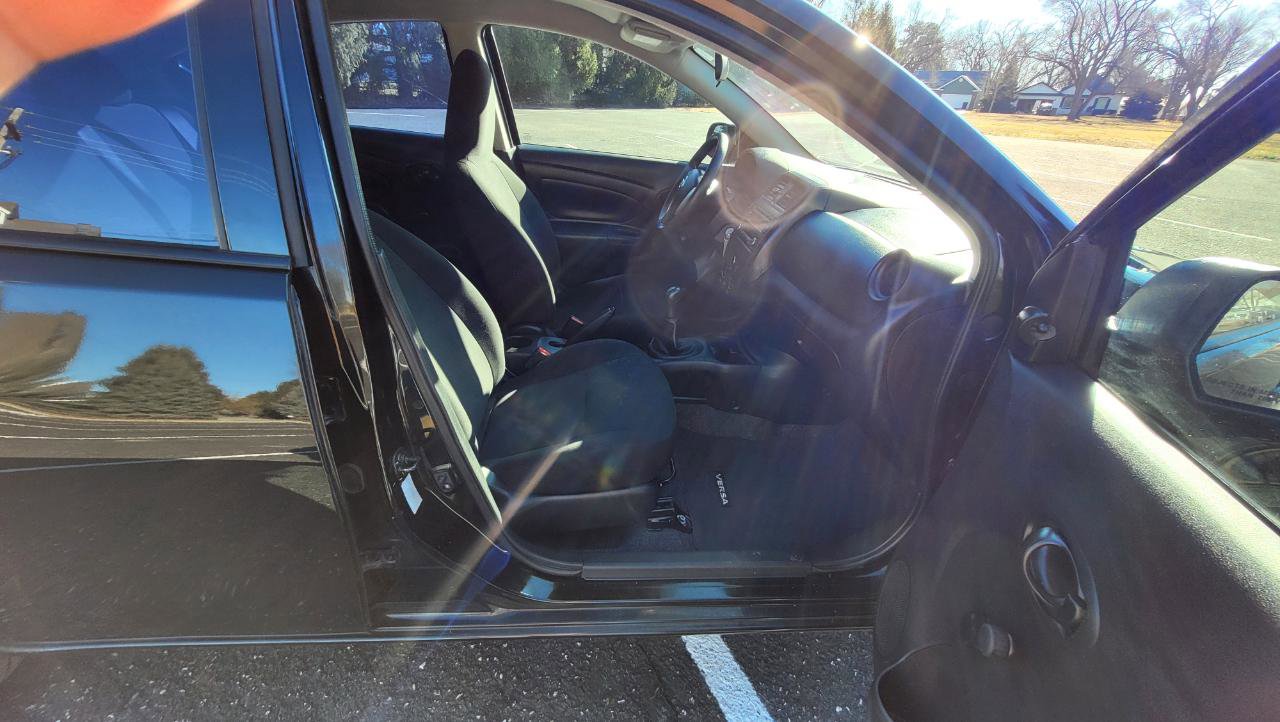 Used 2015 Nissan Versa S image 17