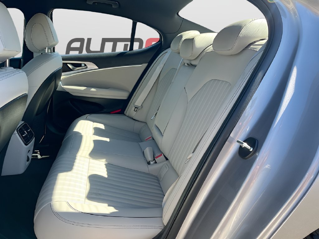 Used 2023 Genesis G70 2.0T AWD/4WD image 25